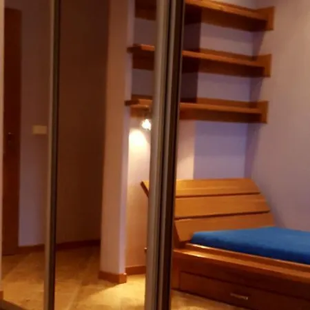 1 * Varsóvia